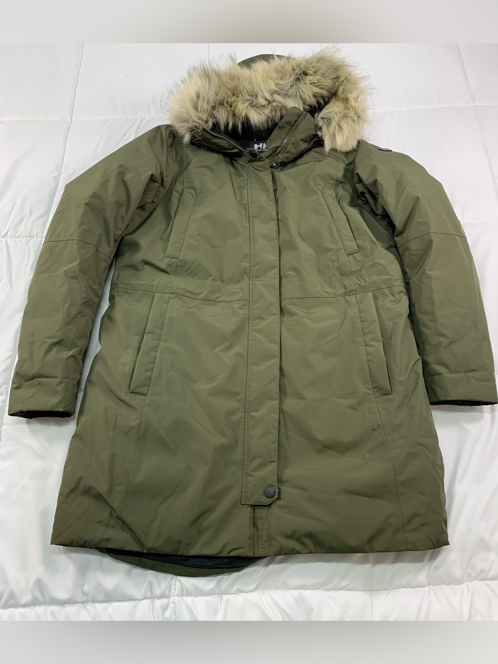 Like new HELLY HANSEN winter jacket size XL